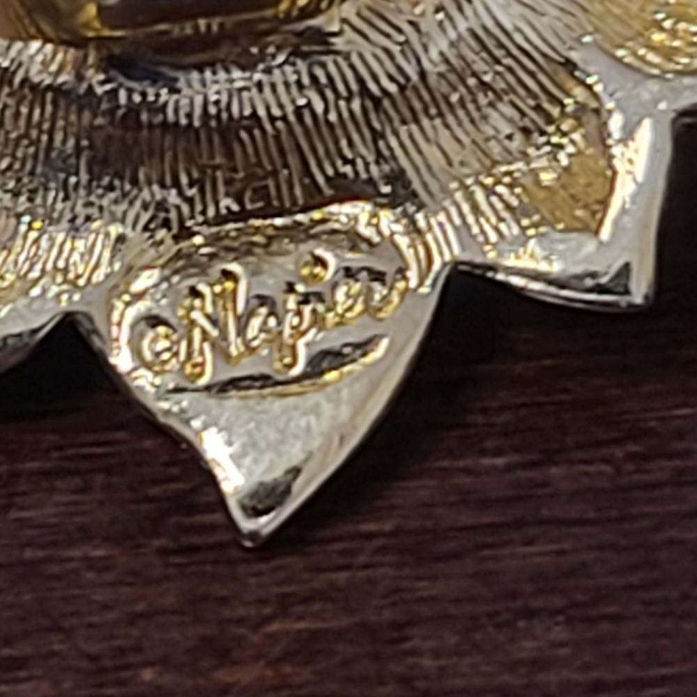 Napier sunburst clip earrings - Picture 7 of 7